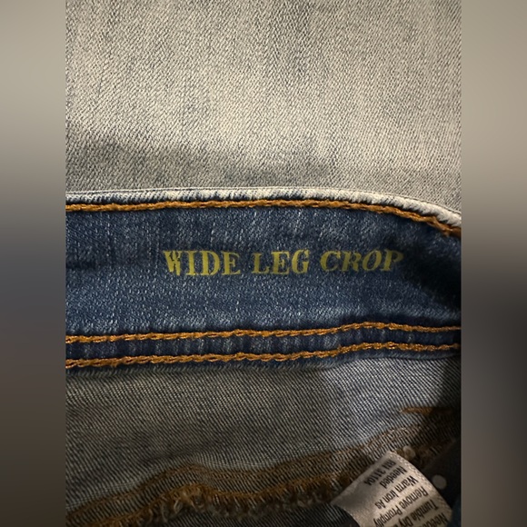 True Craft Wide Leg Flare Cropped Light Wash Jeans - Picture 6 of 7